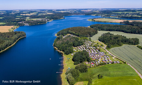 Blick auf die Talsperre Poehl